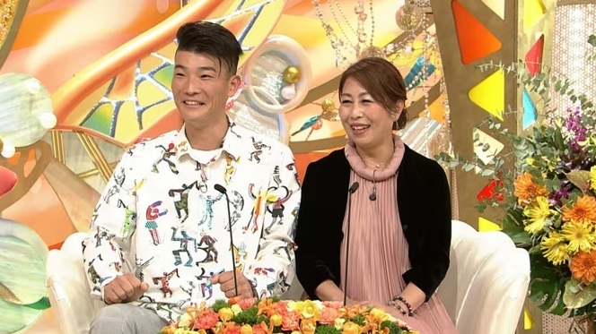 Chuyện tình yêu đẹp của cặp vợ chồng hơn nhau nhiều tuổi