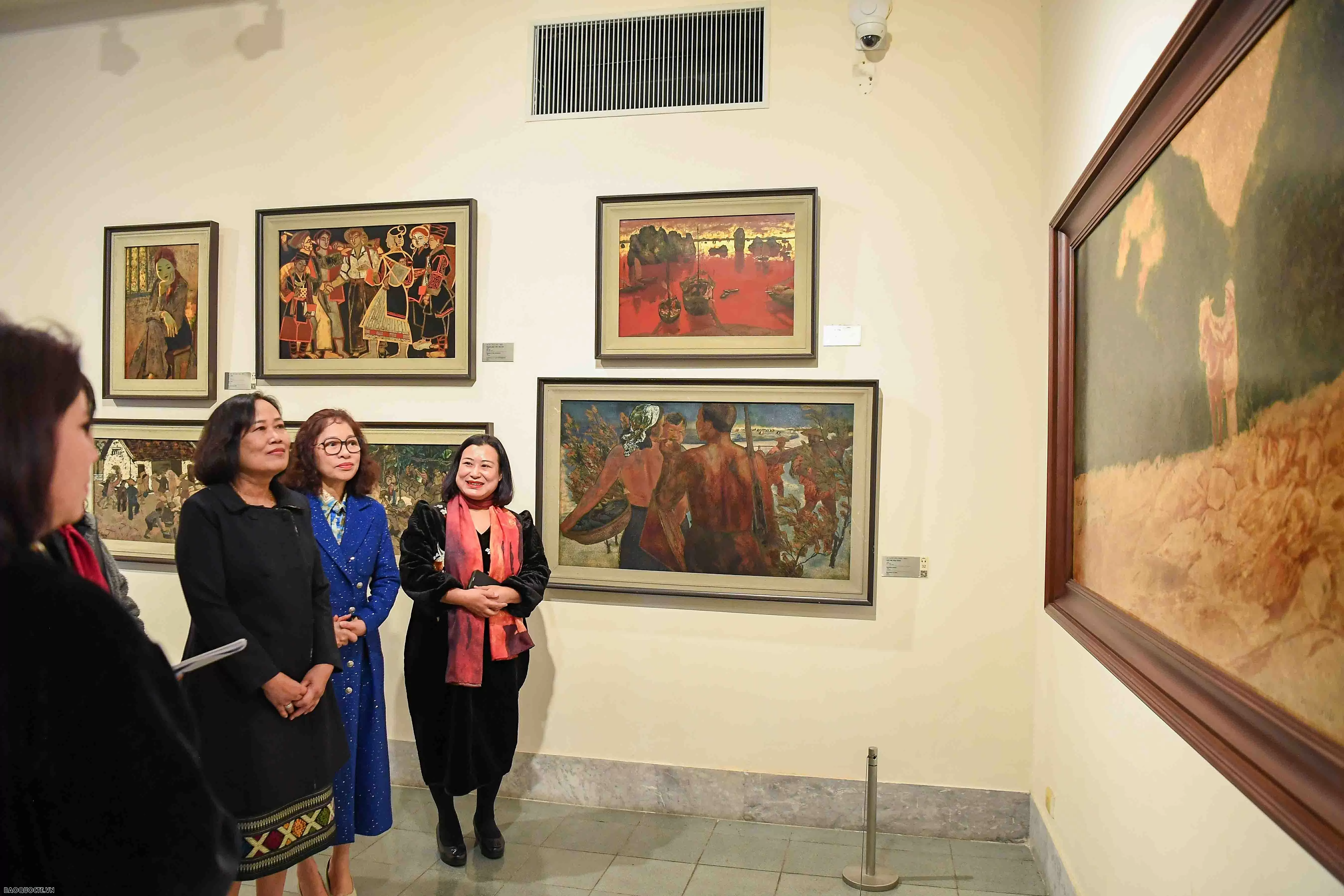 Phu nhân Bộ trưởng Ngoại giao Việt Nam và Thái Lan tham quan Bảo tàng Mỹ thuật Phu nhân Bộ trưởng Ngoại giao Việt Nam và Thái Lan tham quan Bảo tàng Mỹ thuật
