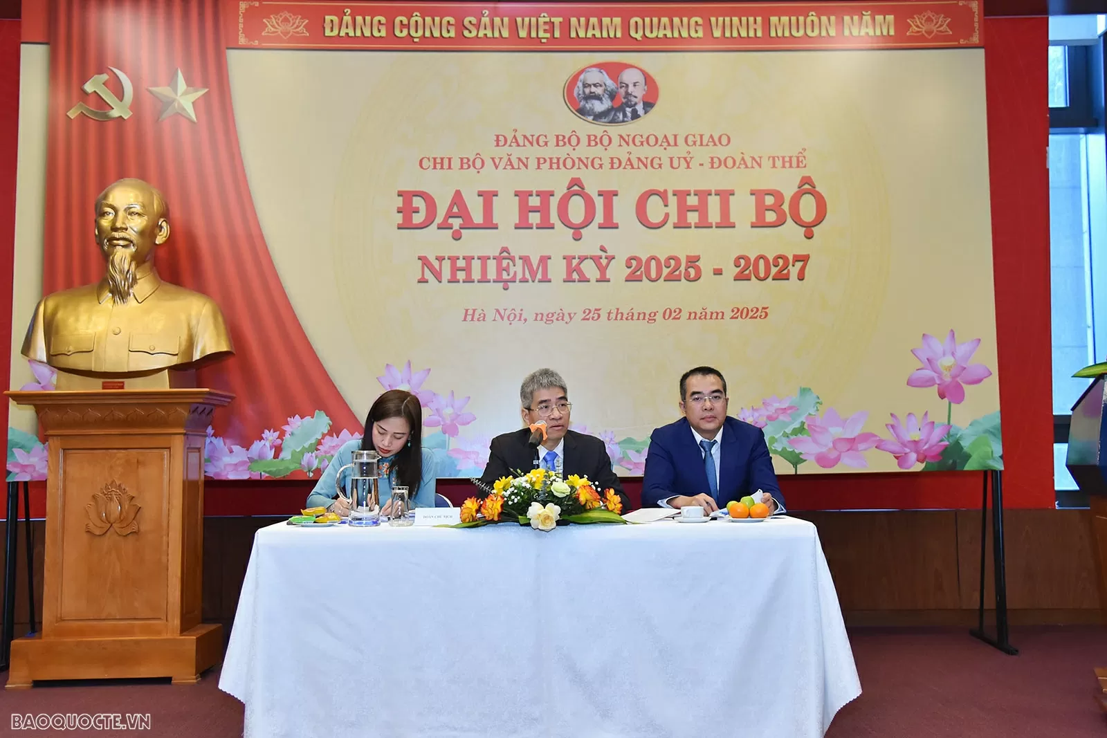 Chi bộ Văn phòng Đảng ủy-Đoàn thể, Bộ Ngoại giao tổ chức Đại hội nhiệm kỳ 2025-2027 thành công Chi bộ Văn phòng Đảng ủy-Đoàn thể, Bộ Ngoại giao tổ chức Đại hội nhiệm kỳ 2025-2027 thành công
