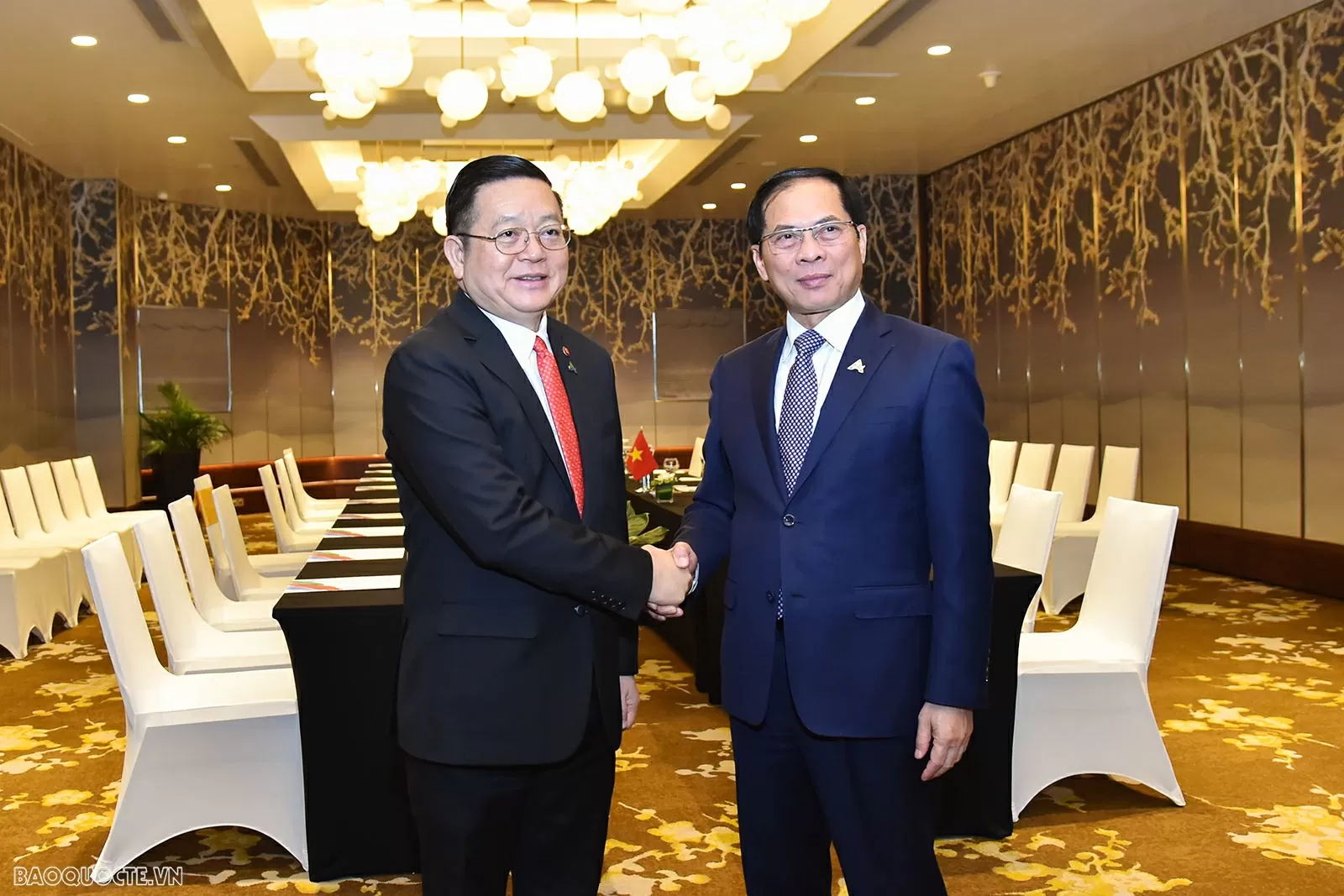 Phó Thủ tướng, Bộ trưởng Ngoại giao Bùi Thanh Sơn tiếp Tổng thư ký ASEAN Kao Kim Hourn