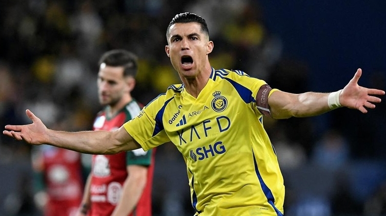 Chơi đẹp, Ronaldo nhường Mane sút penalty