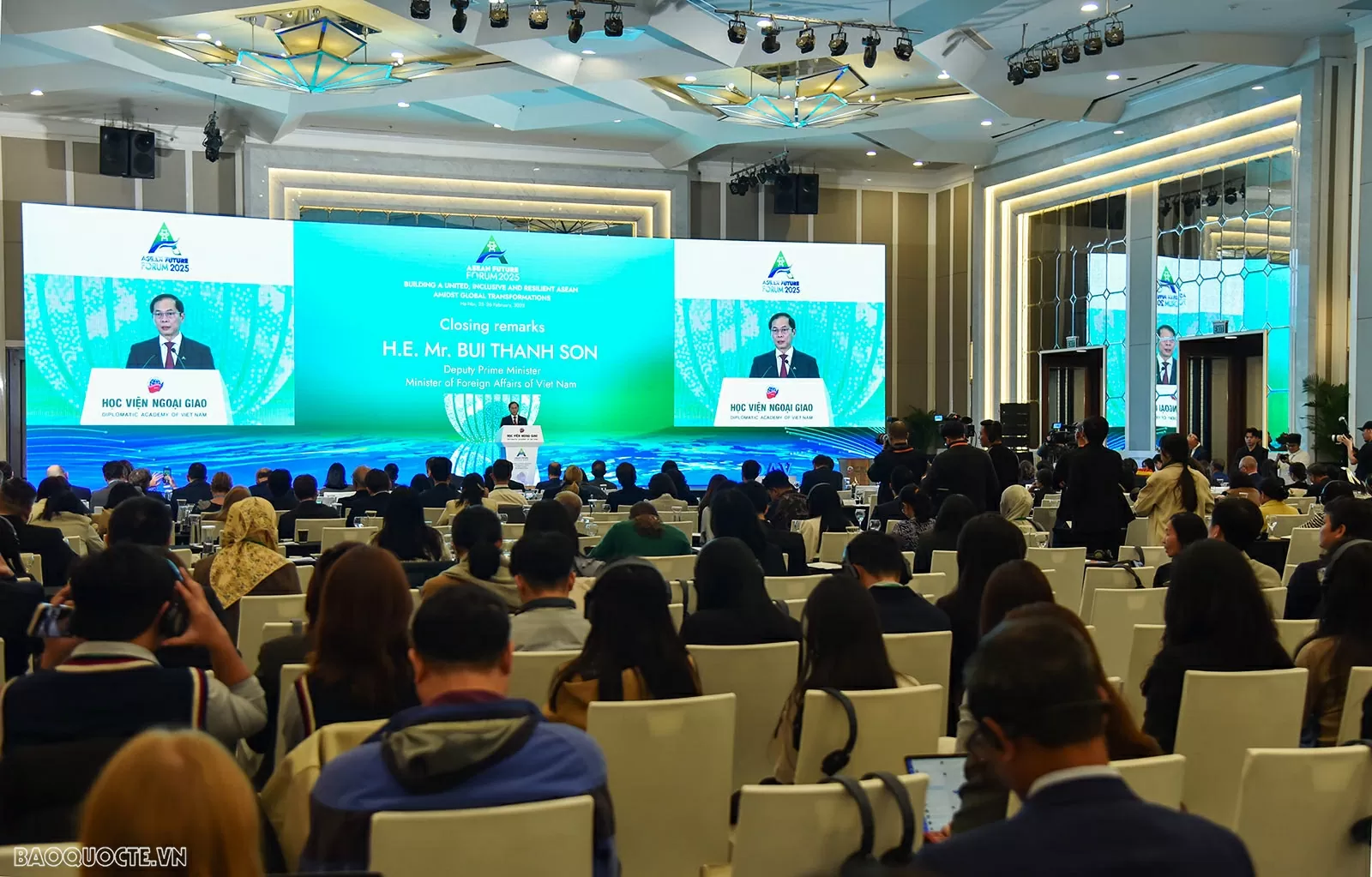 Phó Thủ tướng, Bộ trưởng Bùi Thanh Sơn: Cùng xây dựng một ASEAN đoàn kết, bao trùm và tự cường Phó Thủ tướng, Bộ trưởng Bùi Thanh Sơn: Cùng xây dựng một ASEAN đoàn kết, bao trùm và tự cường