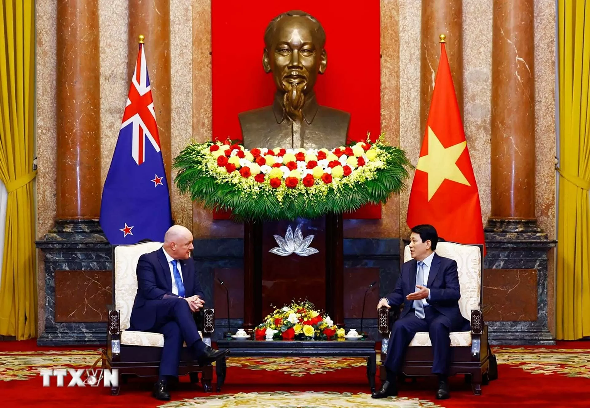 Chủ tịch nước Lương Cường tiếp Thủ tướng New Zealand Christopher Luxon. (Nguồn: TTXVN)