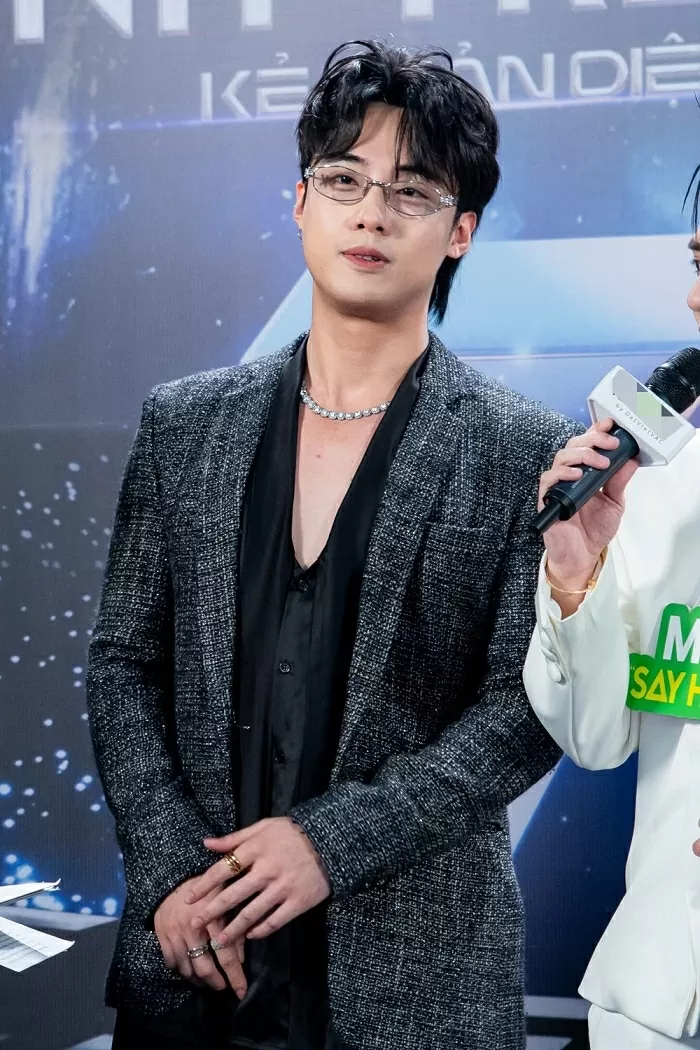 Anh trai say hi: Kẻ phản diện tạo nên người hùng Anh trai say hi: Kẻ phản diện tạo nên người hùng