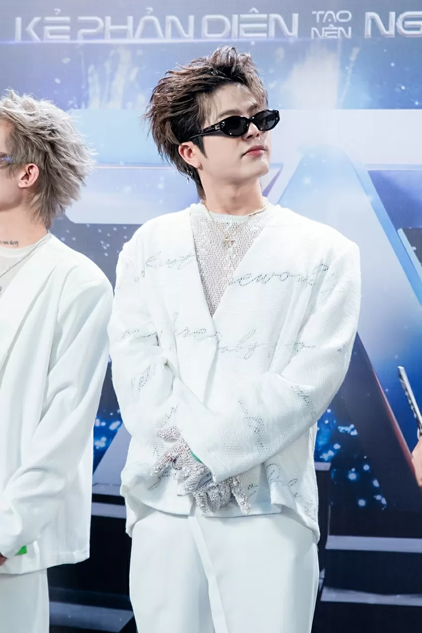 Anh trai say hi: Kẻ phản diện tạo nên người hùng Anh trai say hi: Kẻ phản diện tạo nên người hùng