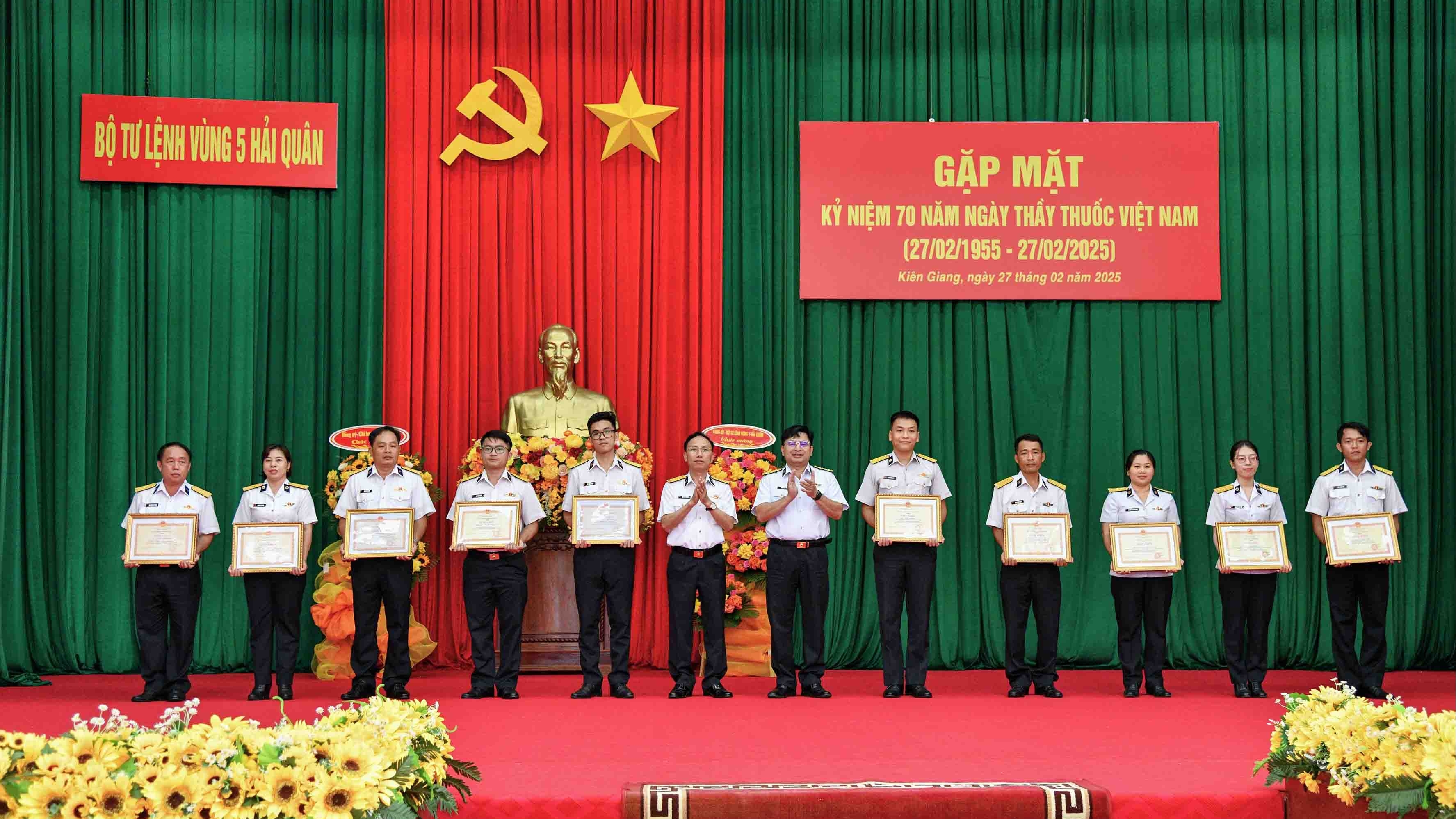 Vùng 5 Hải quân tri ân cán bộ, nhân viên ngành Quân y