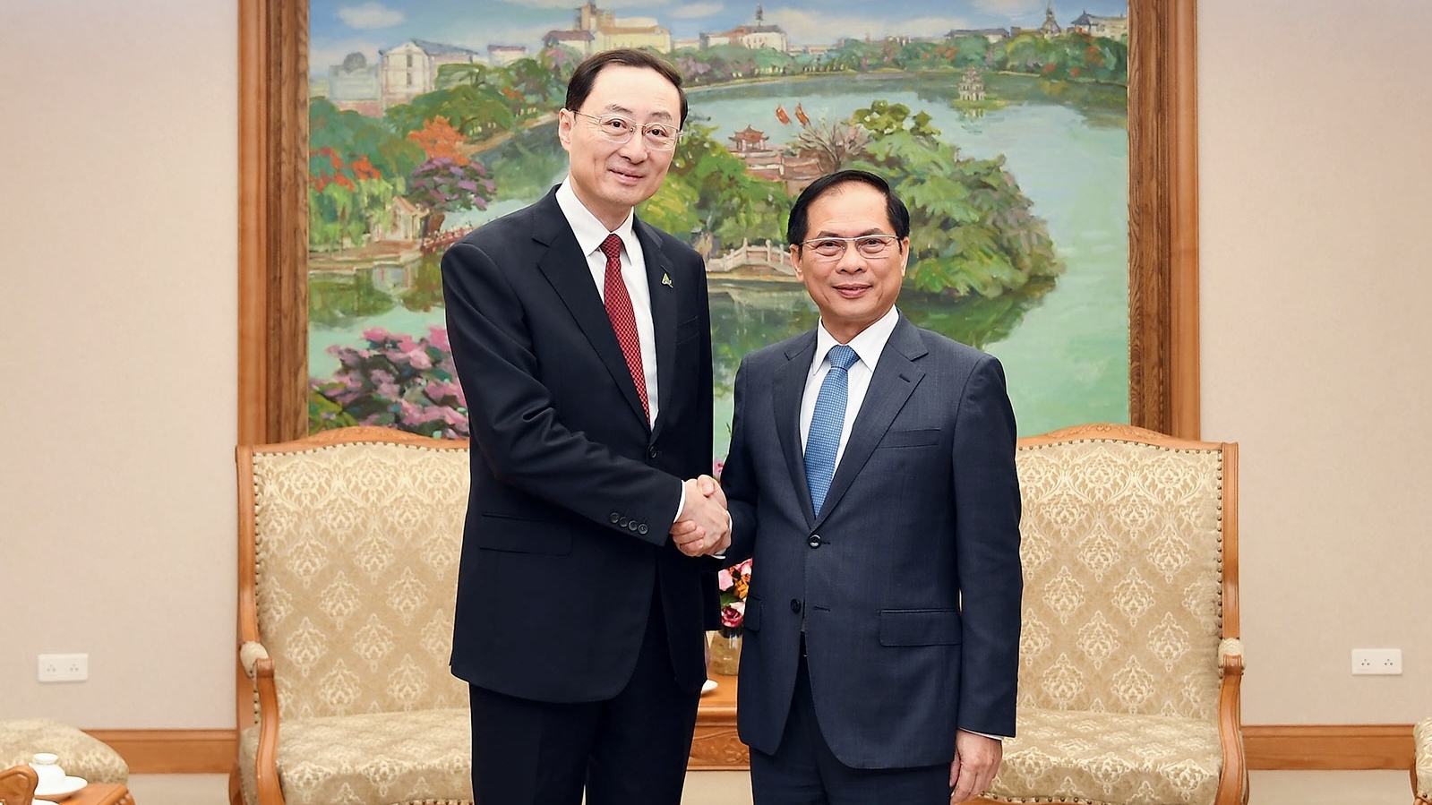 Phó Thủ tướng, Bộ trưởng Ngoại giao Bùi Thanh Sơn tiếp Thứ trưởng Ngoại giao Trung Quốc Tôn Vệ Đông