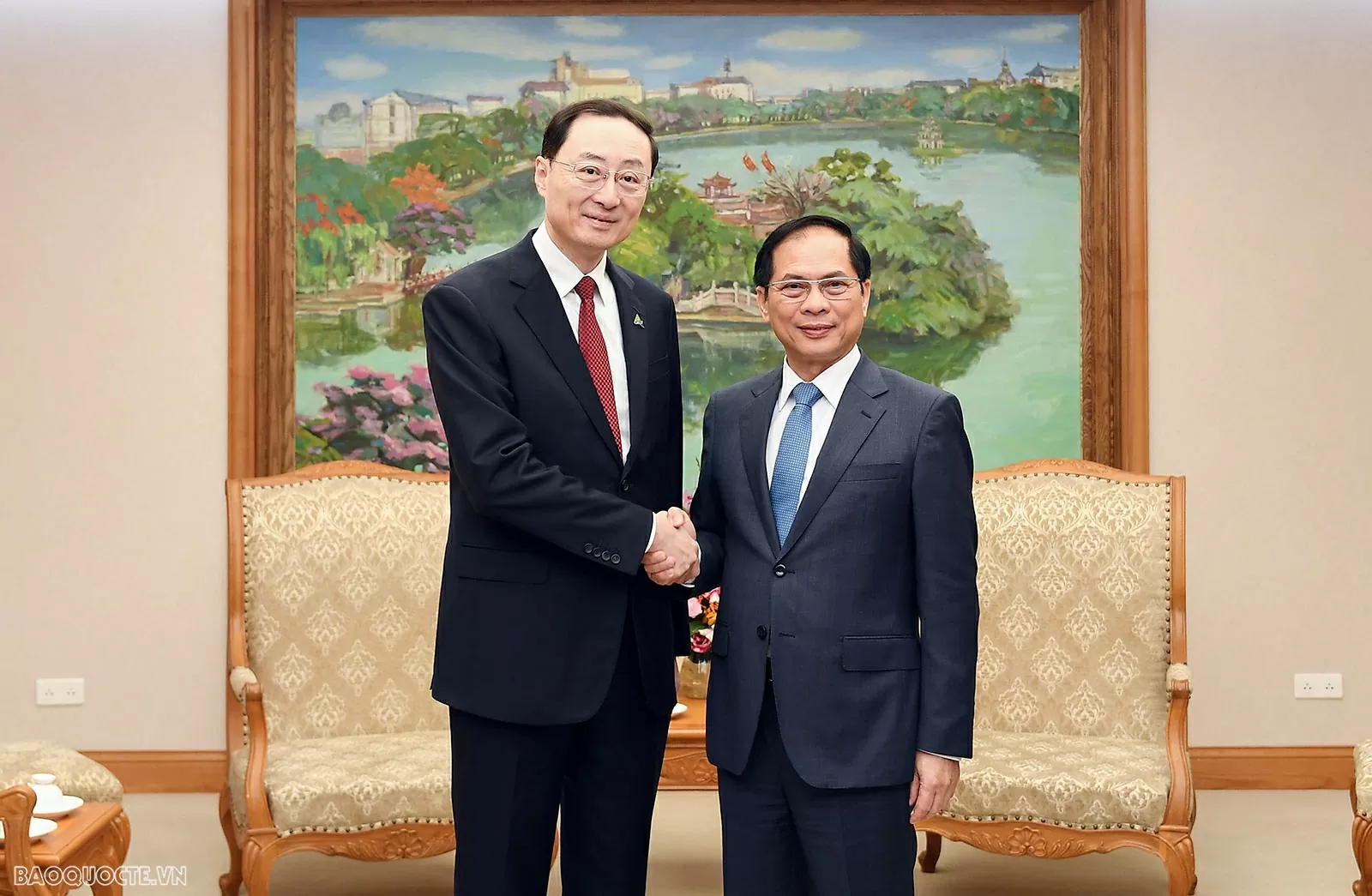 Phó Thủ tướng, Bộ trưởng Ngoại giao Bùi Thanh Sơn tiếp Thứ trưởng Ngoại giao Trung Quốc Tôn Vệ Đông Phó Thủ tướng, Bộ trưởng Ngoại giao Bùi Thanh Sơn tiếp Thứ trưởng Ngoại giao Trung Quốc Tôn Vệ Đông