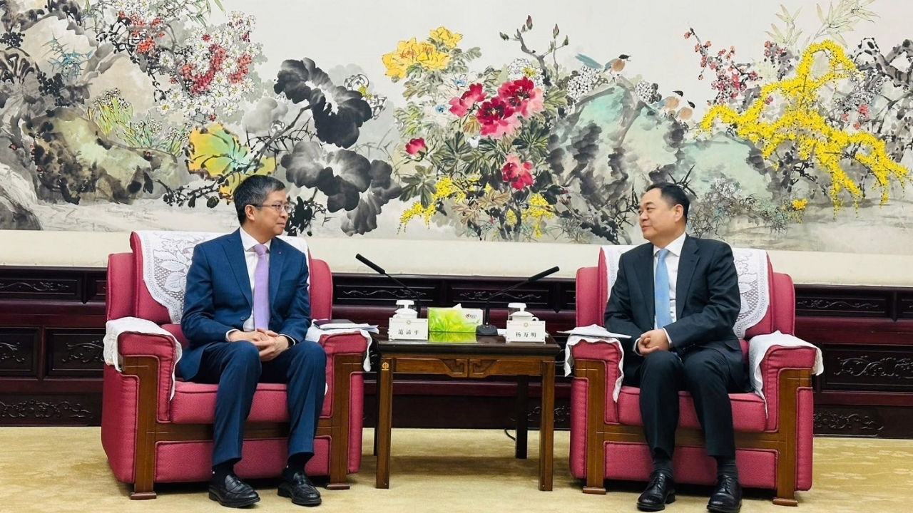 Đẩy mạnh tổ chức các hoạt động giao lưu nhân dân và hợp tác hữu nghị Việt Nam-Trung Quốc