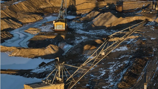 Thỏa thuận đất hiếm: Mỹ và Ukraine có tiến triển, Kiev vạch 'lằn ranh đỏ', hé mở 'số phận' tài sản Nga