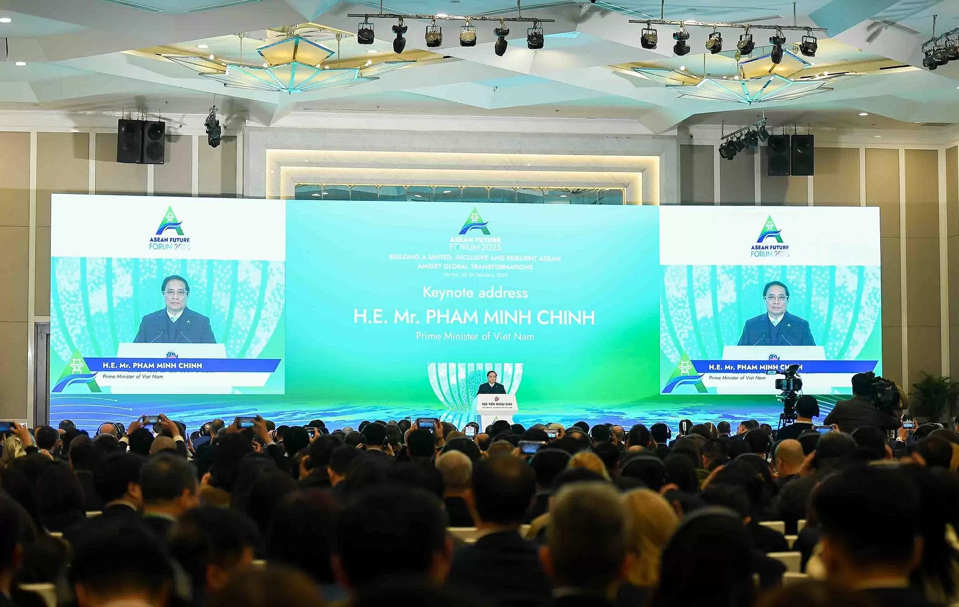 Thủ tướng Chính phủ Phạm Minh Chính phát biểu tại Diễn đàn Tương lai ASEAN 2025. (Ảnh: Nguyễn Hồng) Thủ tướng Chính phủ Phạm Minh Chính phát biểu tại Diễn đàn Tương lai ASEAN 2025. (Ảnh: Nguyễn Hồng)