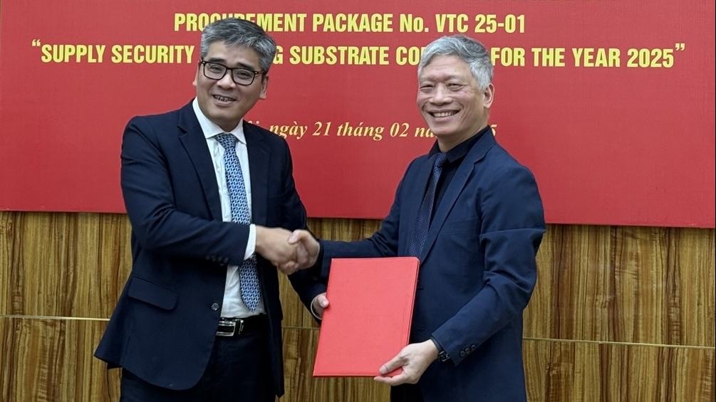 Nhà máy In tiền Quốc gia ký kết hợp đồng mua bán giấy in bảo an với các đơn vị