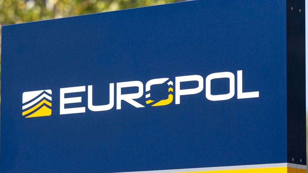 Europol 'bẻ gãy' đường dây phát tán nội dung lạm dụng trẻ em do AI tạo ra