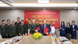 Bộ Công an tiếp nhận nhiệm vụ bảo đảm an toàn thông tin mạng từ Bộ Thông tin và Truyền thông