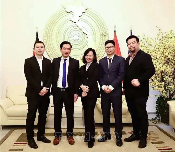 Ra mắt ban chấp hành Hiệp hội Doanh nghiệp trẻ Việt Nam tại châu Âu. Ảnh: Phương Hoa/TTXVN Ra mắt ban chấp hành Hiệp hội Doanh nghiệp trẻ Việt Nam tại châu Âu. Ảnh: Phương Hoa/TTXVN