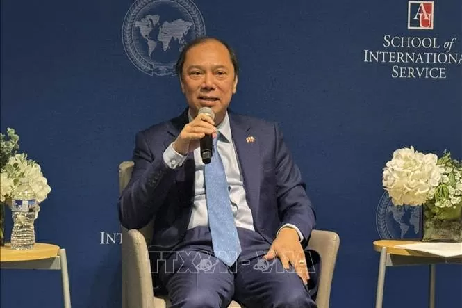 Đại sứ Nguyễn Quốc Dũng đối thoại với Học giả và sinh viên Mỹ tại sự kiện. Ảnh: Kiều Trang - PV TTXVN tại Mỹ Đại sứ Nguyễn Quốc Dũng đối thoại với Học giả và sinh viên Mỹ tại sự kiện. Ảnh: Kiều Trang - PV TTXVN tại Mỹ