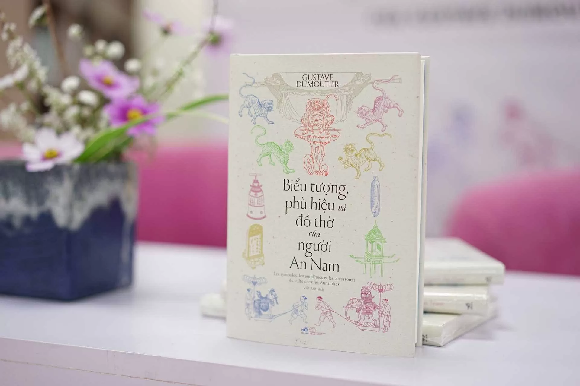 Bìa cuốn sách mới ra mắt tại Việt Nam. (Nguồn: Nhã Nam) Bìa cuốn sách mới ra mắt tại Việt Nam. (Nguồn: Nhã Nam)