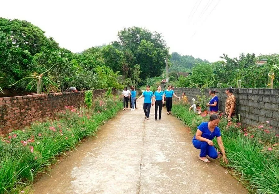 Người dân Bảo Thắng tích cực với công tác xây dựng nông thôn mới. (Nguồn: Báo Lào Cai) Người dân Bảo Thắng tích cực với công tác xây dựng nông thôn mới. (Nguồn: Báo Lào Cai)