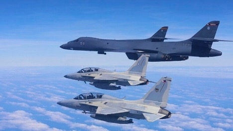 Philippines - Mỹ tuần tra chung trên không tại Biển Đông