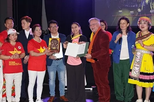 Quảng bá văn hóa Việt Nam tại Brechtfestival 2025 Quảng bá văn hóa Việt Nam tại Brechtfestival 2025