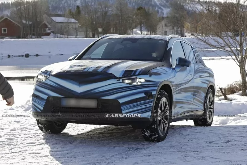 Thiết kế đầu xe Mercedes-Benz  GLC EV lại được tạo hình khá giống với Acura (thương hiệu hạng sang thuộc Honda)