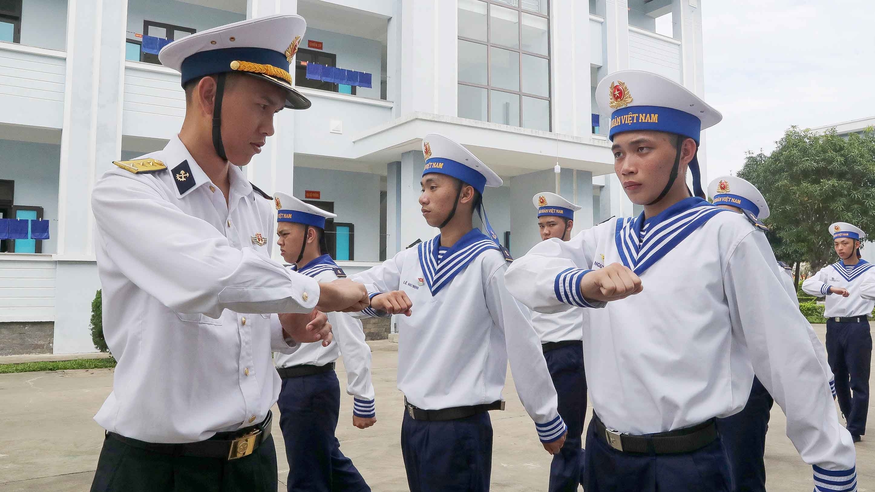 Một ngày của các chiến sĩ mới nhập ngũ tại Quân chủng Hải quân