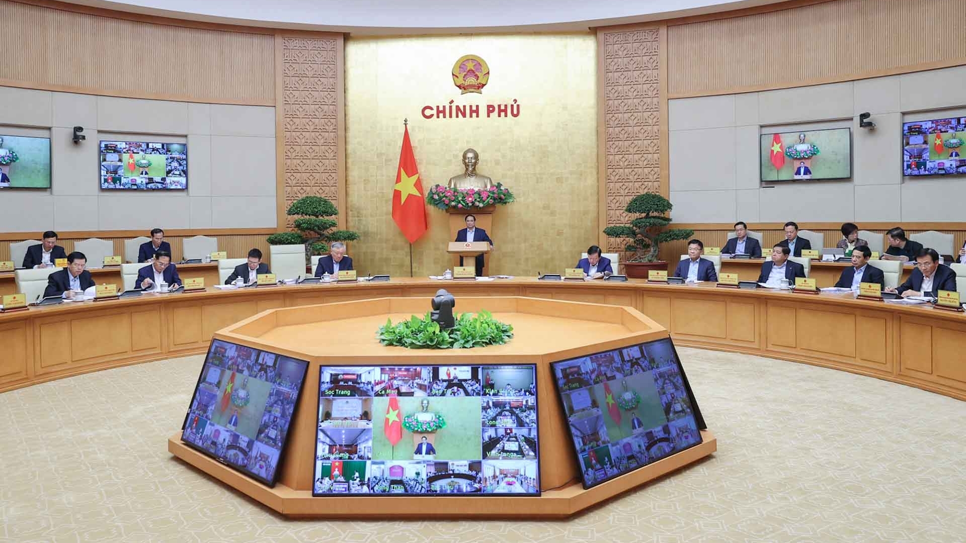 Thủ tướng Phạm Minh Chính chủ trì phiên họp Chính phủ thường kỳ tháng 2/2025