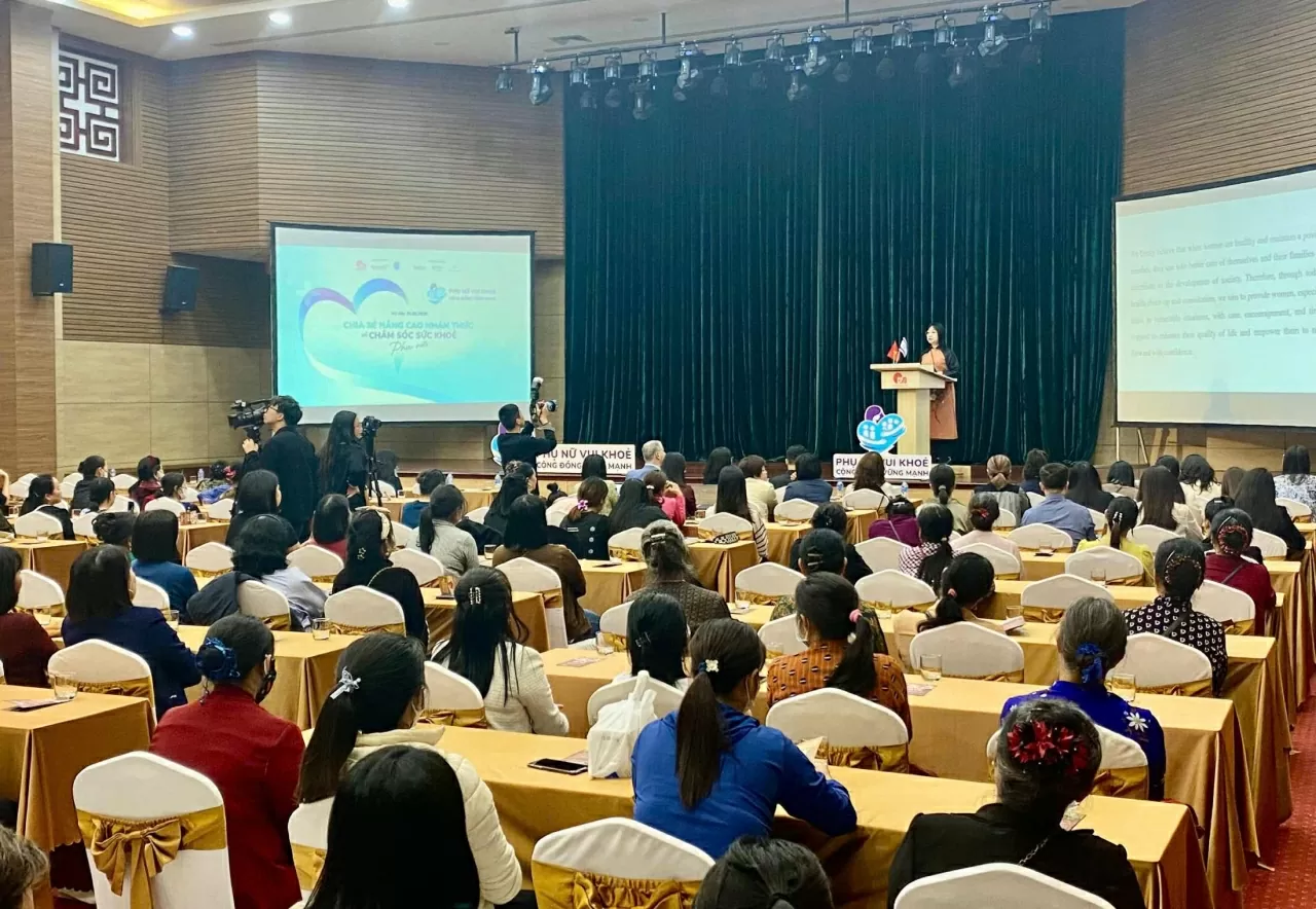 Phụ nữ Hà Nội nhận món quà sức khỏe vô giá từ Đại sứ quán Israel Phụ nữ Hà Nội nhận món quà sức khỏe vô giá từ Đại sứ quán Israel