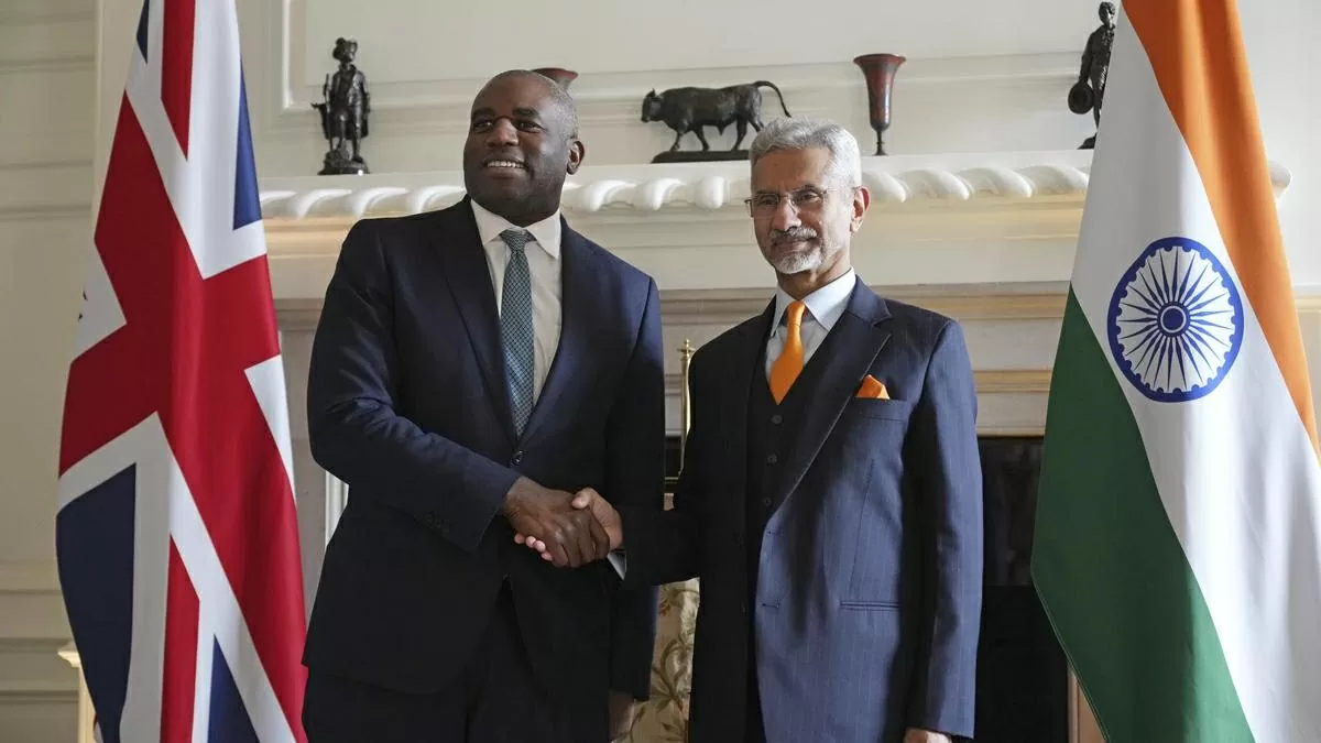 Ngoại trưởng Ấn Độ thăm Anh: Bàn chuyện thúc đẩy quan hệ song phương, thúc đẩy tương lai cho FTA Ngoại trưởng Ấn Độ thăm Anh: Bàn chuyện thúc đẩy quan hệ song phương, thúc đẩy tương lai cho FTA