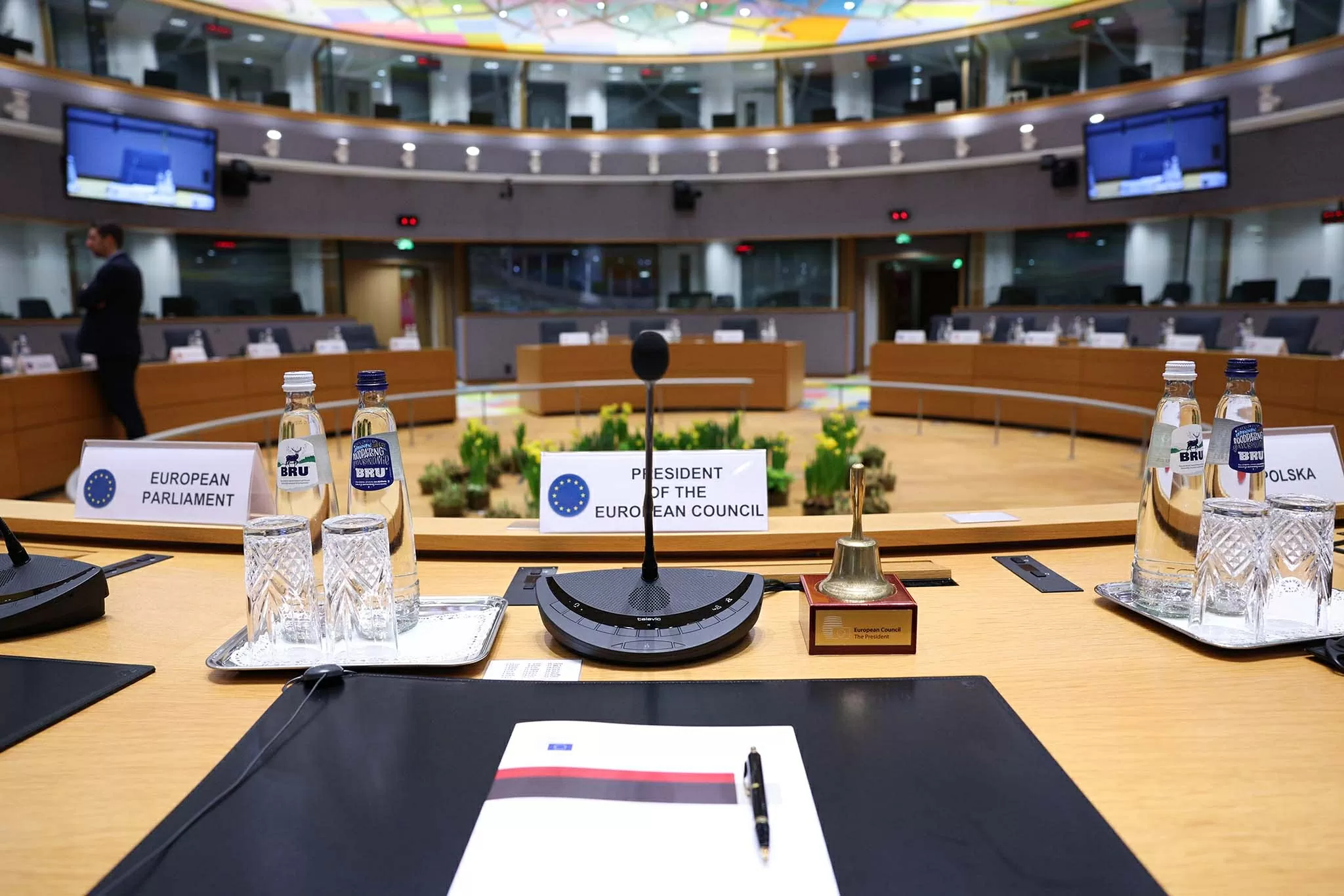 EU tái vũ trang EU tái vũ trang