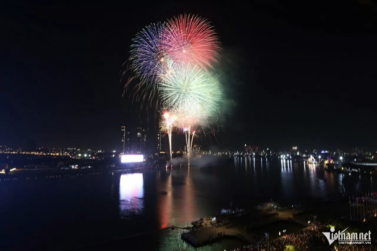 Kỷ niệm 50 năm ngày Giải phóng miền Nam 30/4: TP. Hồ Chí Minh dự kiến tổ chức 7 điểm bắn pháo hoa Kỷ niệm 50 năm ngày Giải phóng miền Nam 30/4: TP. Hồ Chí Minh dự kiến tổ chức 7 điểm bắn pháo hoa