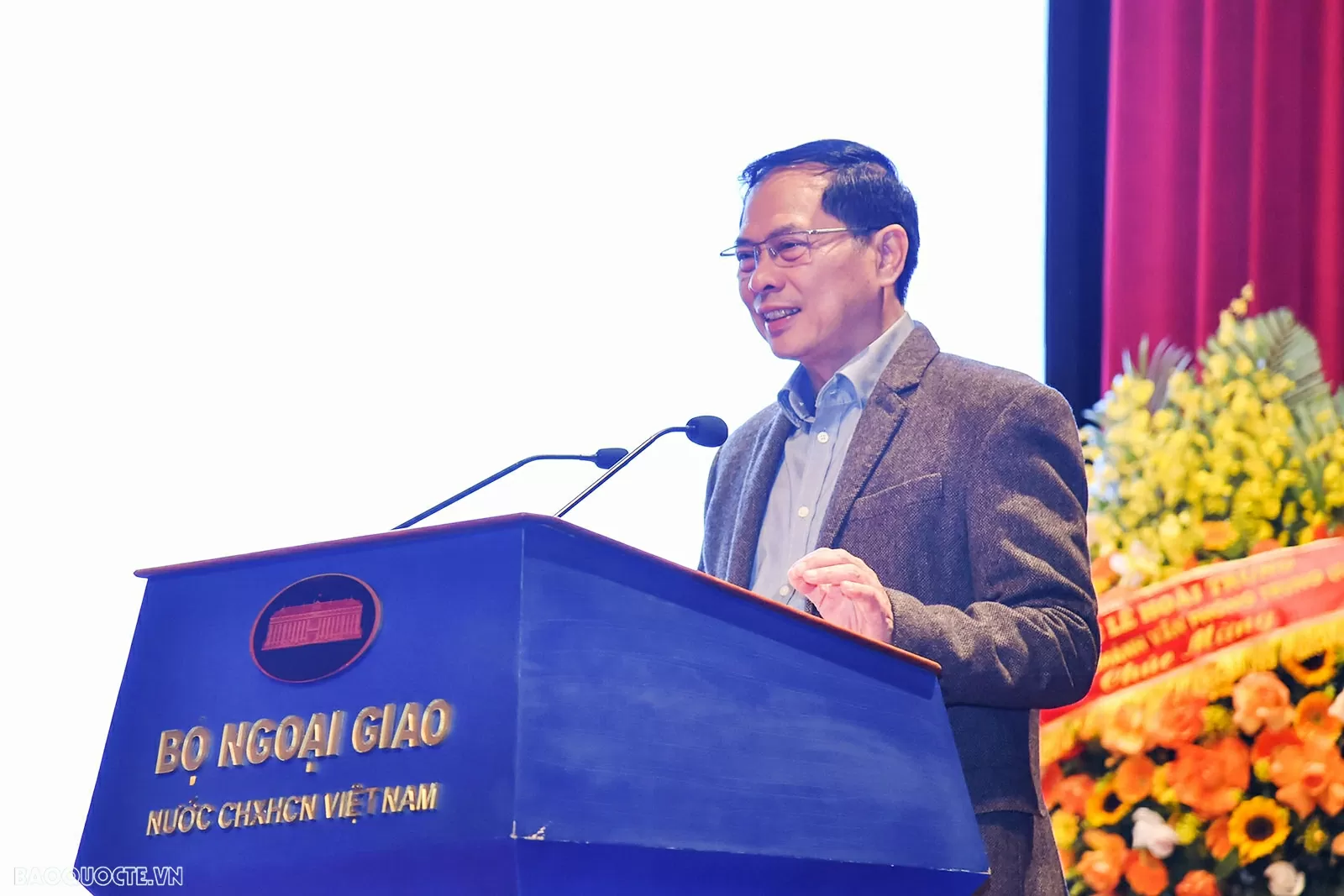Phó Thủ tướng, Bộ trưởng Bùi Thanh Sơn chủ trì Hội nghị công bố các quyết định về công tác cán bộ của Bộ Ngoại giao