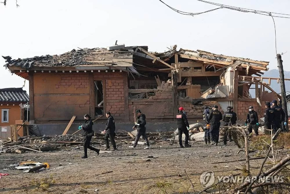 Vụ máy bay ném bom nhầm ở Hàn Quốc: Số người bị thương tăng cao Vụ máy bay ném bom nhầm ở Hàn Quốc: Số người bị thương tăng cao