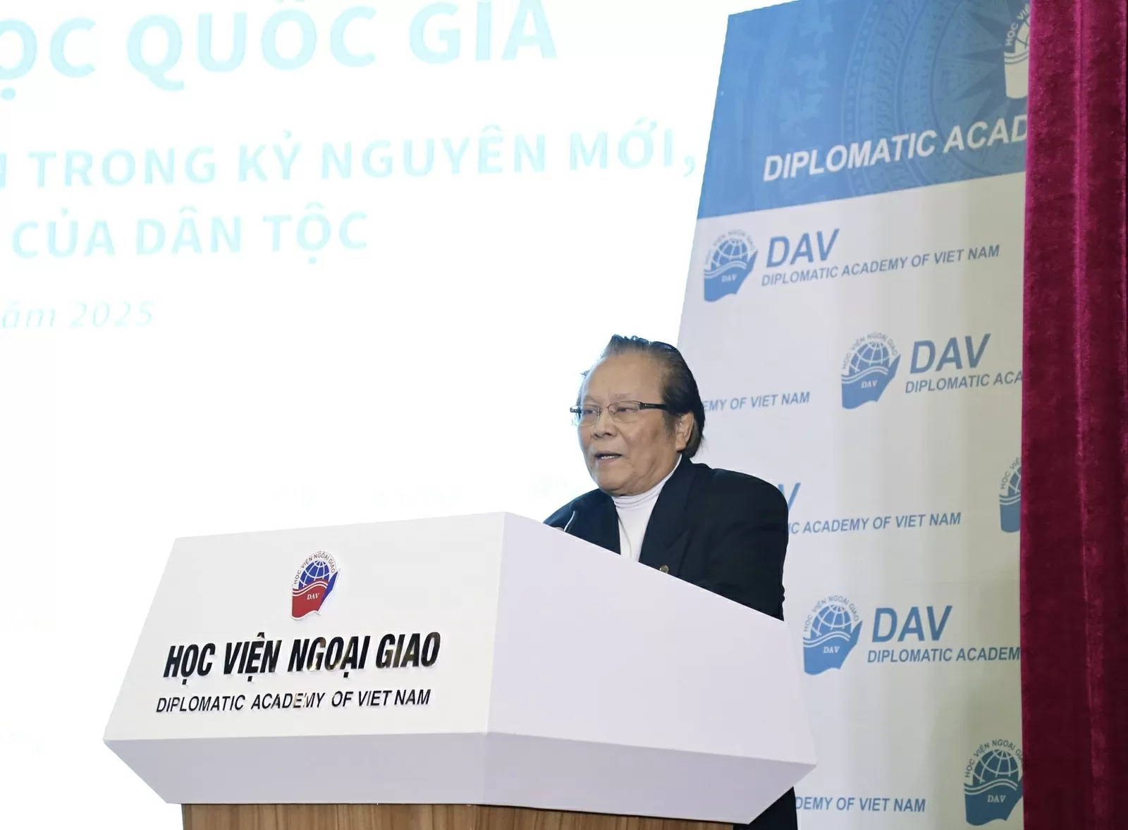 Toàn cảnh Hội thảo quốc gia 'Đối ngoại và ngoại giao Việt Nam trong kỷ nguyên mới, kỷ nguyên vươn mình của dân tộc'