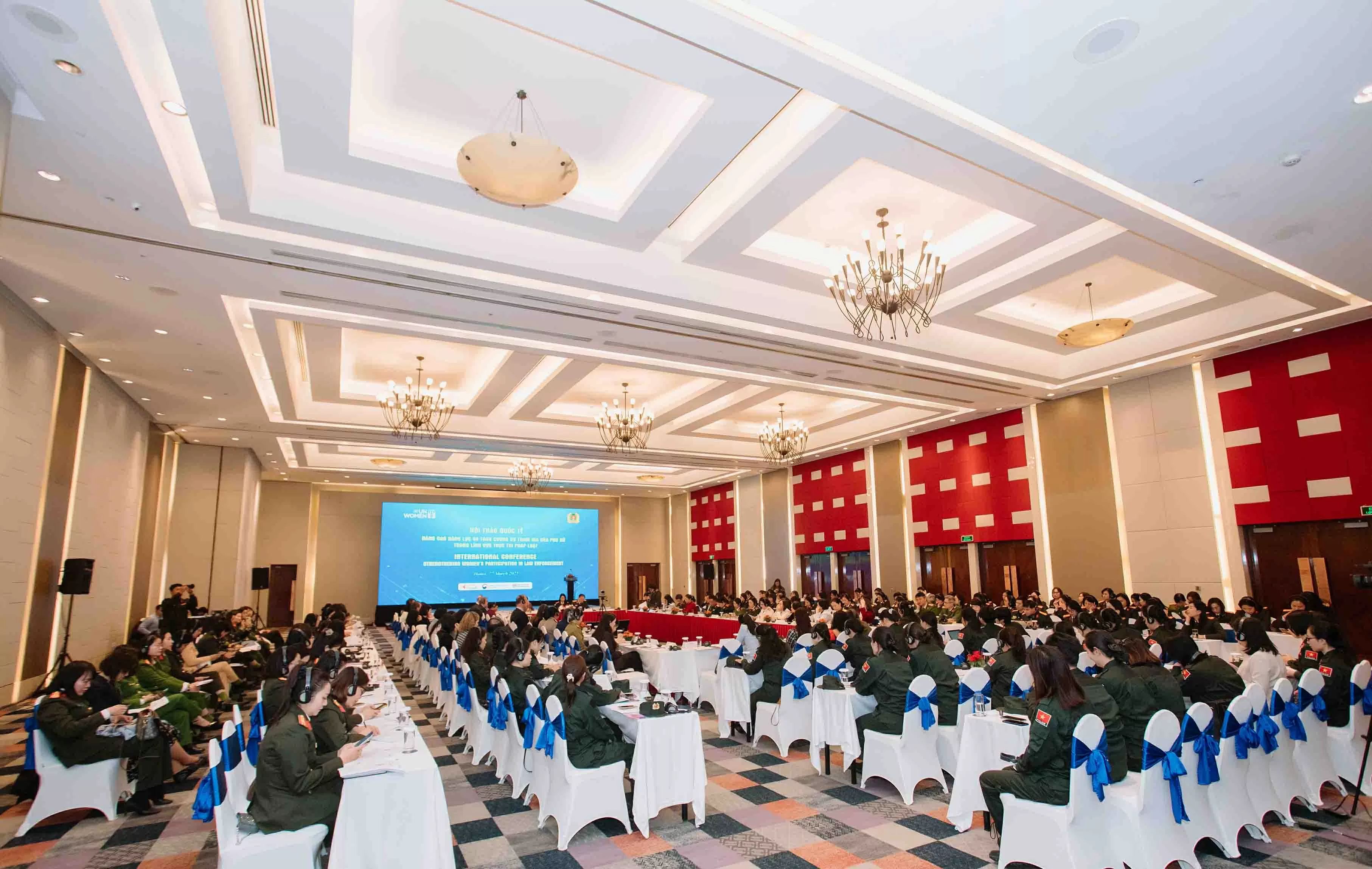 Nâng cao năng lực và tăng cường sự tham gia của phụ nữ trong lĩnh vực thực thi pháp luật Nâng cao năng lực và tăng cường sự tham gia của phụ nữ trong lĩnh vực thực thi pháp luật