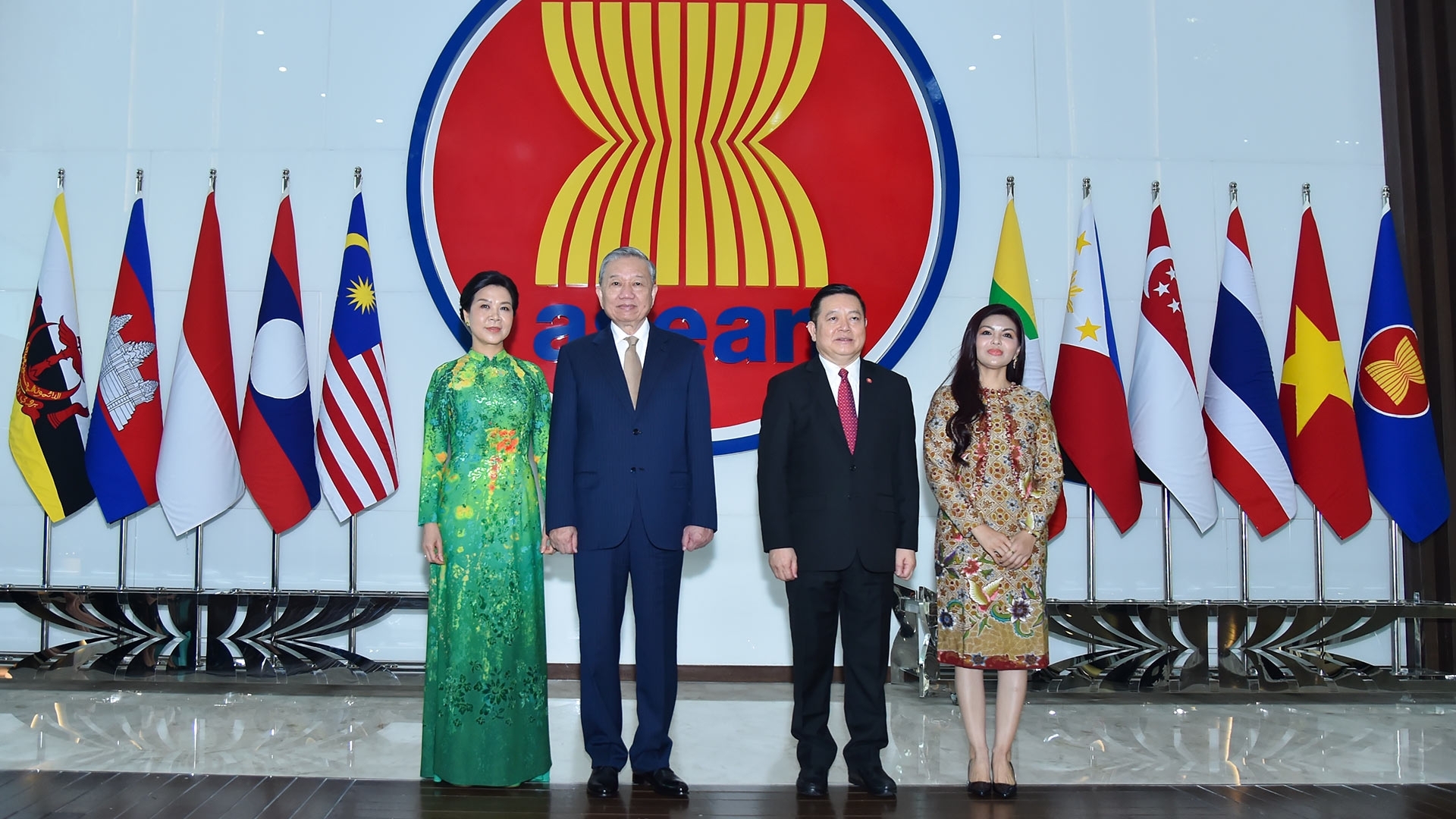 Toàn cảnh Tổng Bí thư Tô Lâm lần đầu tiên thăm Ban thư ký ASEAN tại Jakarta, Indonesia