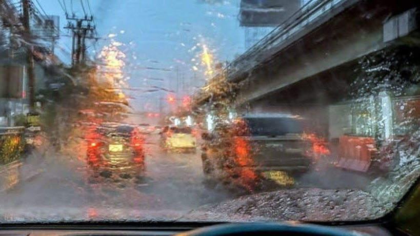 Những nguyên nhân cần gạt nước mưa xe ô tô nhanh hỏng