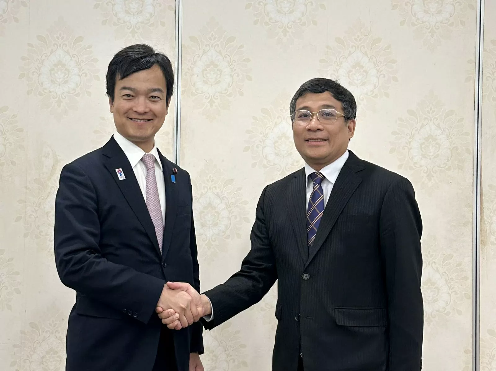 Thứ trưởng Thường trực Ngoại giao Nguyễn Minh Vũ tiếp Hạ nghị sĩ, Thứ trưởng Ngoại giao Nhật Bản