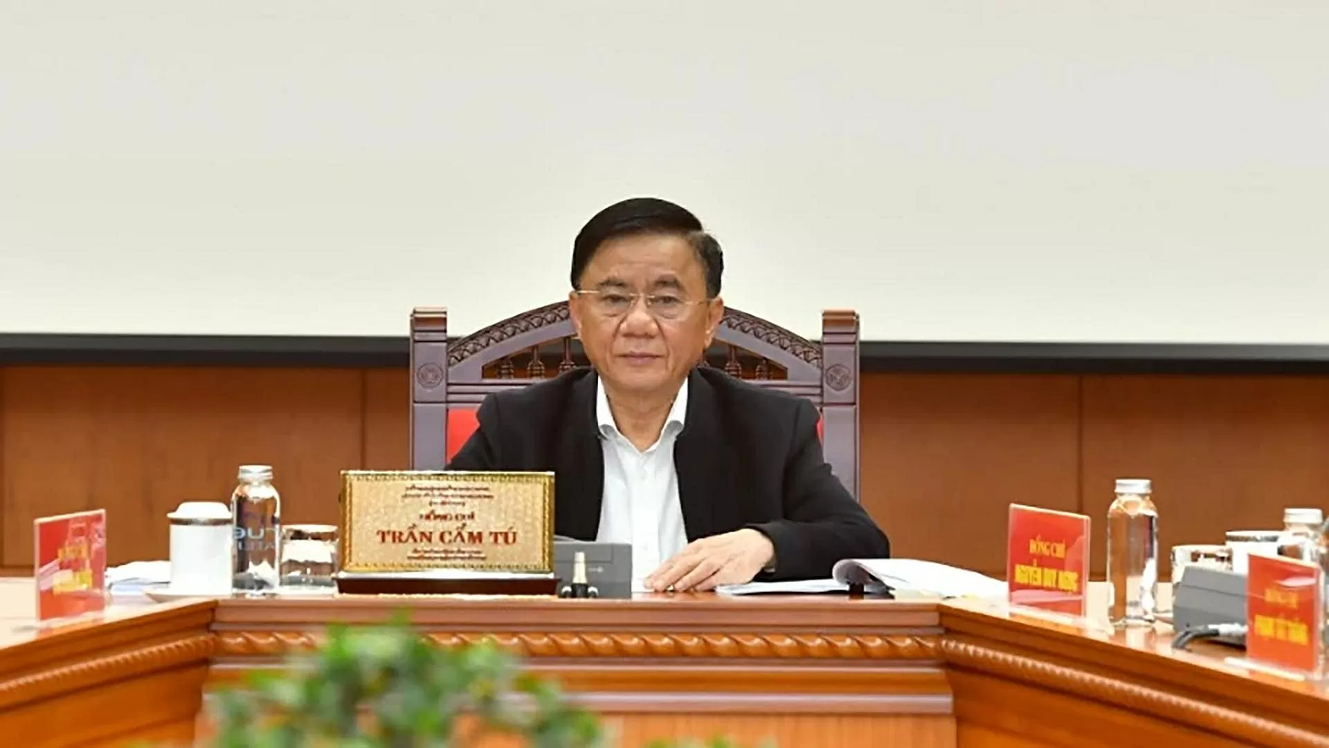 Tạm dừng bổ nhiệm, luân chuyển cán bộ tới khi hoàn thành sáp nhập một số tỉnh Tạm dừng bổ nhiệm, luân chuyển cán bộ tới khi hoàn thành sáp nhập một số tỉnh