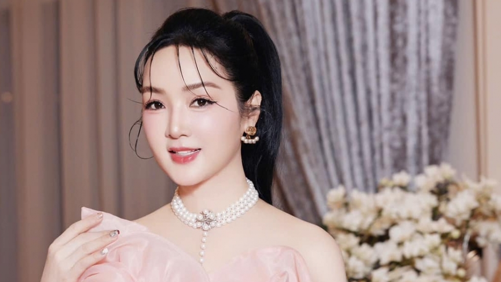 Hoa hậu Đền Hùng Giáng My cuốn hút với trang phục ngọt ngào, tinh tế