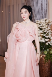 Hoa hậu Đền Hùng Giáng My cuốn hút với trang phục ngọt ngào, tinh tế