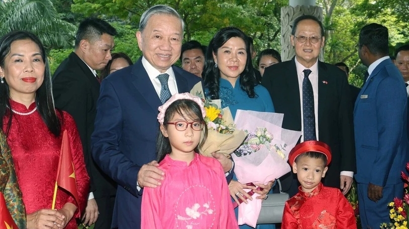 Tổng Bí thư Tô Lâm và Phu nhân bắt đầu thăm chính thức Singapore