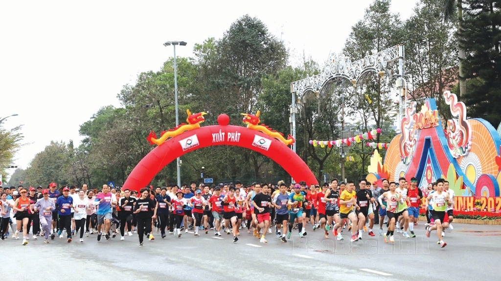 Chạy bộ, thưởng ngoạn vẻ đẹp Bắc Ninh văn hiến, hiện đại và phát triển