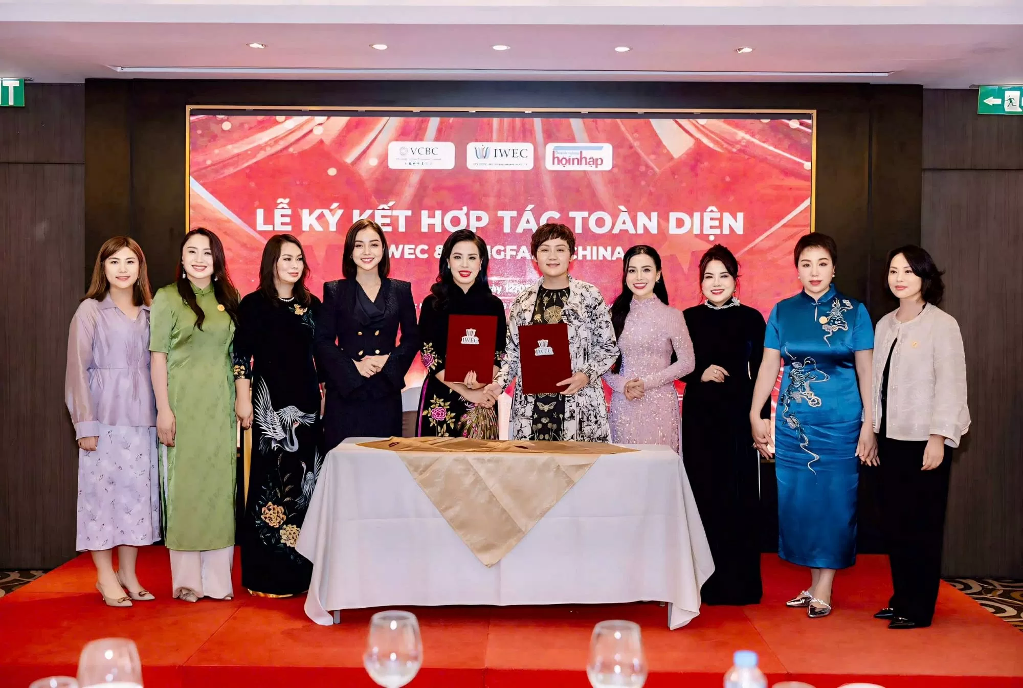 Nâng tầm vị thế của nữ doanh nhân trong kỷ nguyên mới Nâng tầm vị thế của nữ doanh nhân Việt Nam và quốc tế trong kỷ nguyên mới