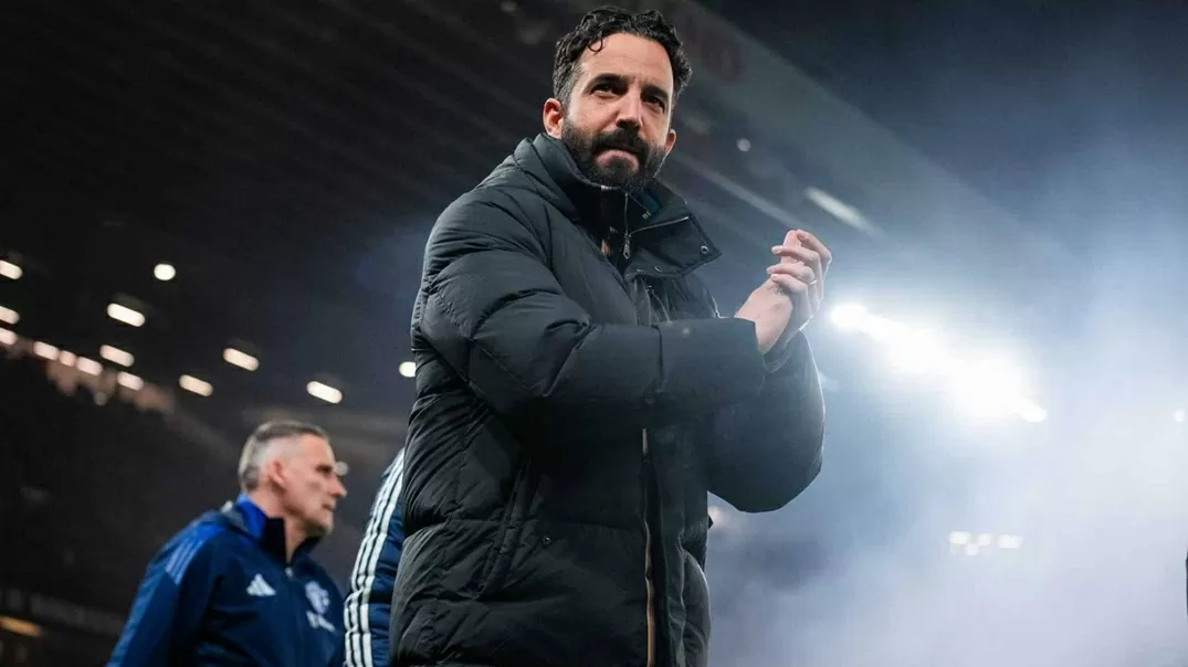 Sếp lớn MU tiết lộ kế hoạch chuyển nhượng đình đám