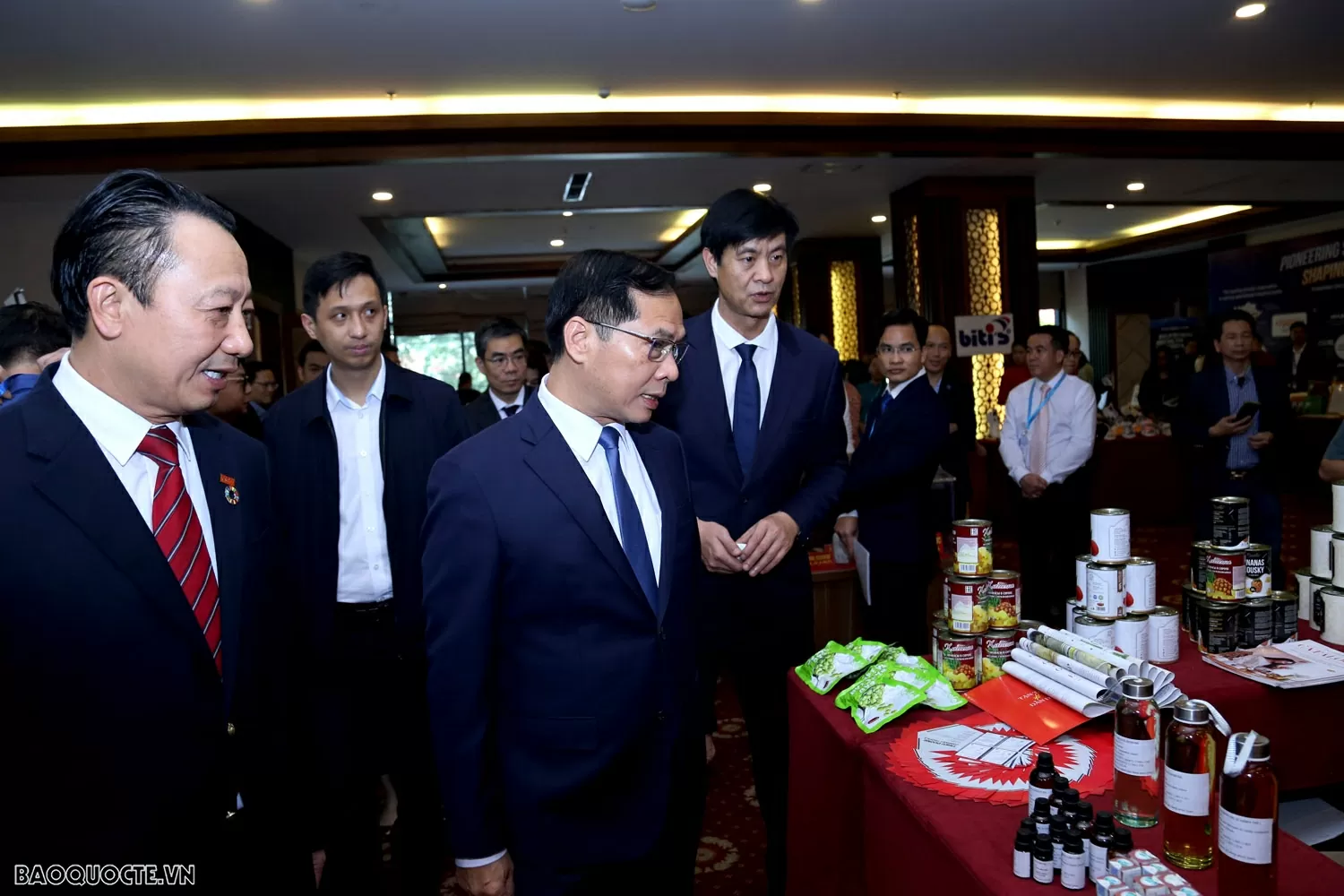 Gặp gỡ 2025: Lào Cai-Trung tâm kết nối giao thương Việt Nam - ASEAN và Tây Nam, Trung Quốc, Cơ hội cho các doanh nghiệp và nhà đầu tư Gặp gỡ 2025: Lào Cai Trung tâm kết nối giao thương Việt Nam - ASEAN và Tây Nam, Trung Quốc, Cơ hội cho các doanh nghiệp và nhà đầu tư