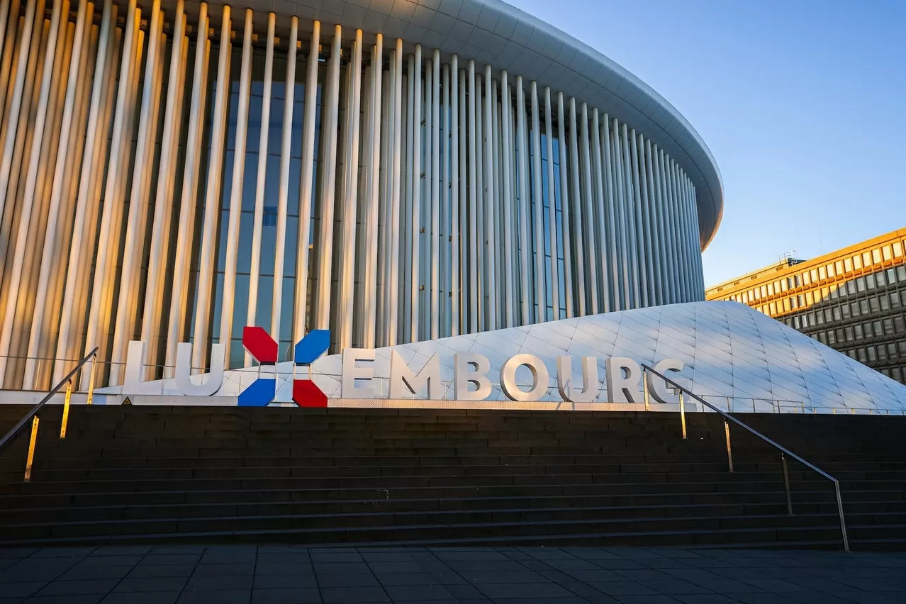 Phó Thủ tướng Nguyễn Hòa Bình tìm hiểu kinh nghiệm của Luxembourg trong phát triển trung tâm tài chính quốc tế