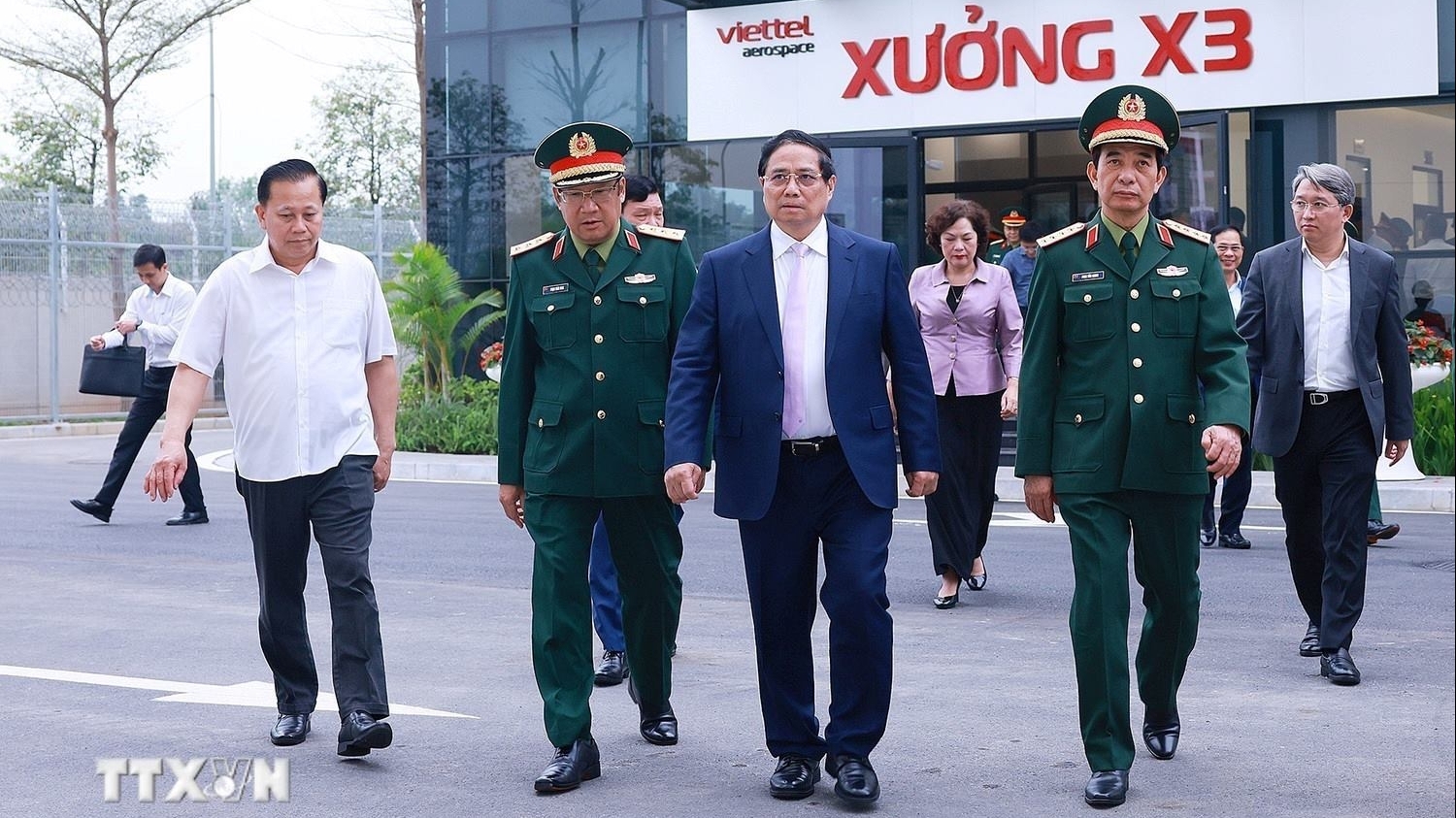 Thủ tướng Chính phủ: Phát triển công nghiệp quốc phòng đáp ứng các yêu cầu nhiệm vụ trong tình hình mới