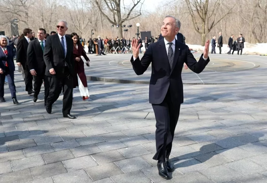 Thủ tướng Canada Mark Carney cùng nội các mới sau lễ tuyên thệ nhậm chức ngày 14/3/2025. (Nguồn: CBC) Thủ tướng Canada Mark Carney cùng nội các mới sau lễ tuyên thệ nhậm chức ngày 14/3/2025. (Nguồn: CBC)