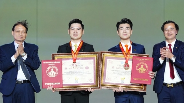 15.000 người cùng hát Quốc ca lập kỷ lục Việt Nam